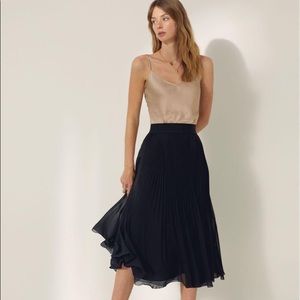 Aritzia Wilfred twirl midi skirt BNWT size small black